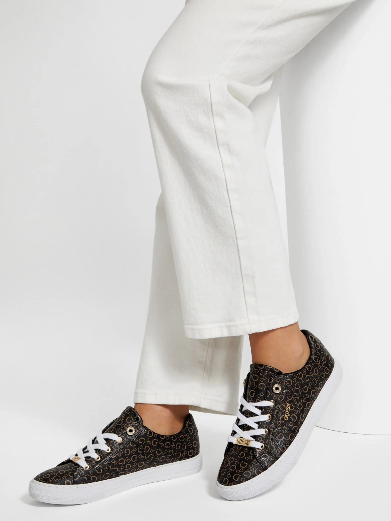 Look At Faux Leather Low-Top Sneakers - Image 5