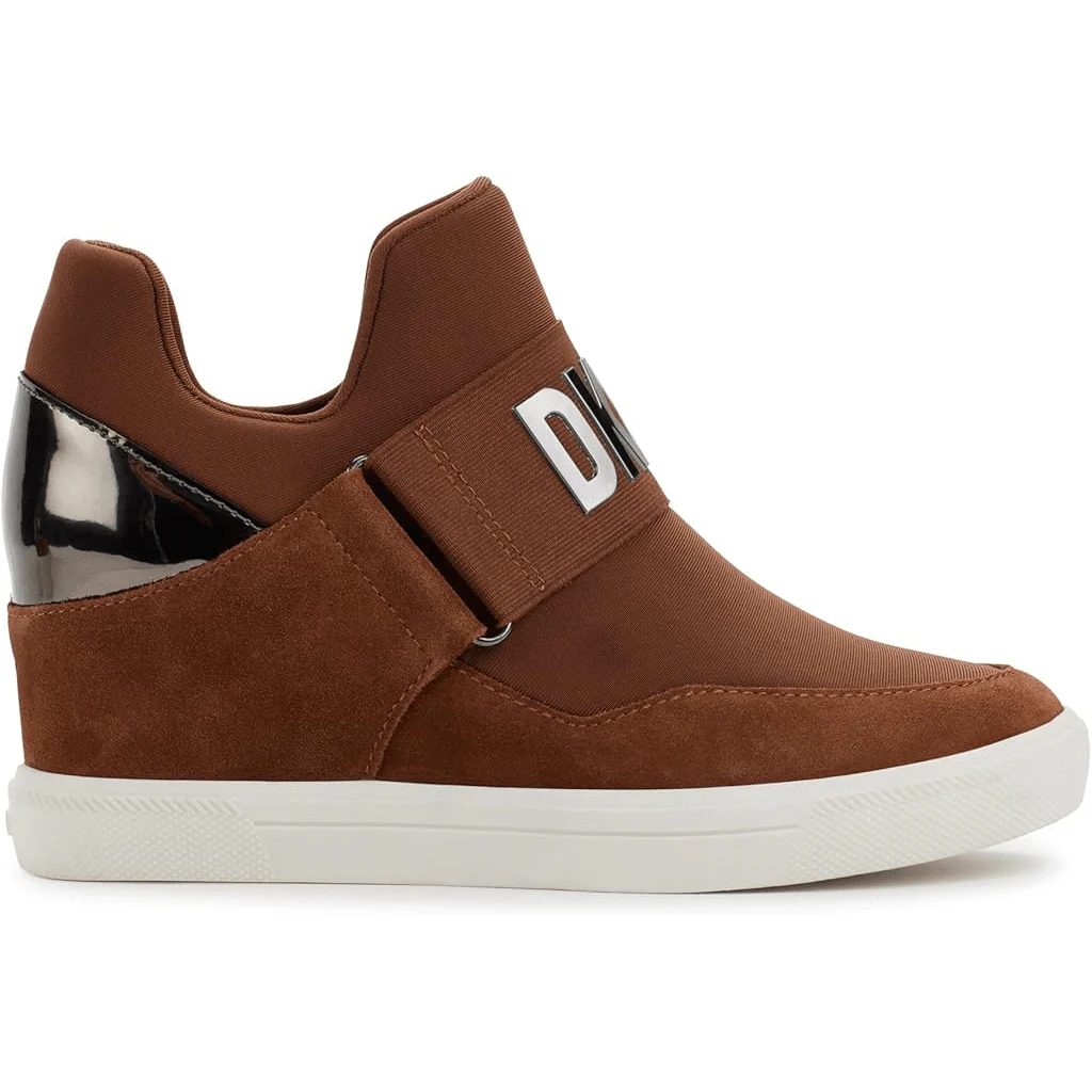 DKNY  Comfortable Classic Slip-on