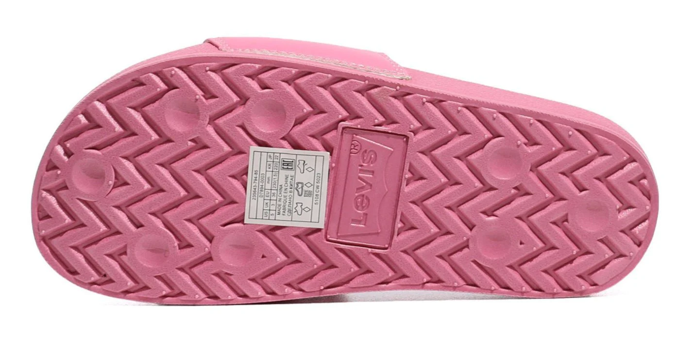 Levi's® June Batwing Patch Sliders - Image 5