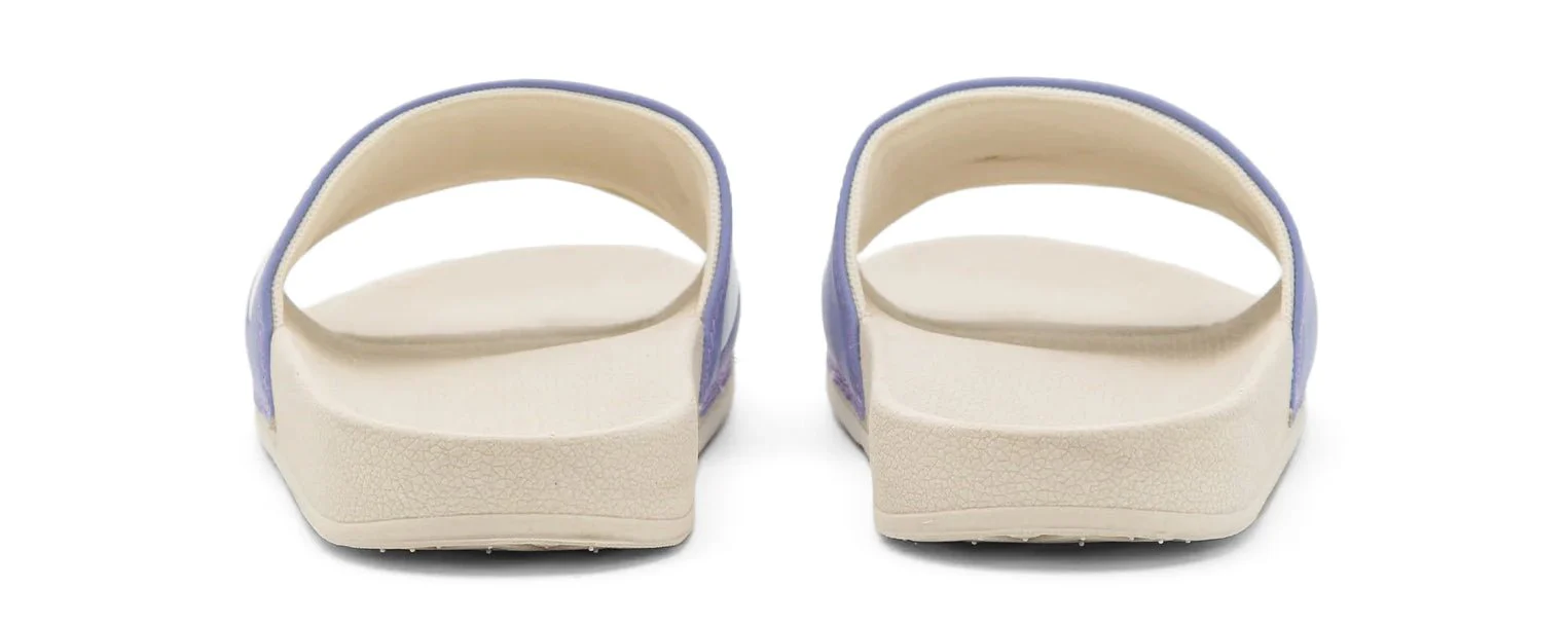 Levi's® Slippers June LS - Image 4