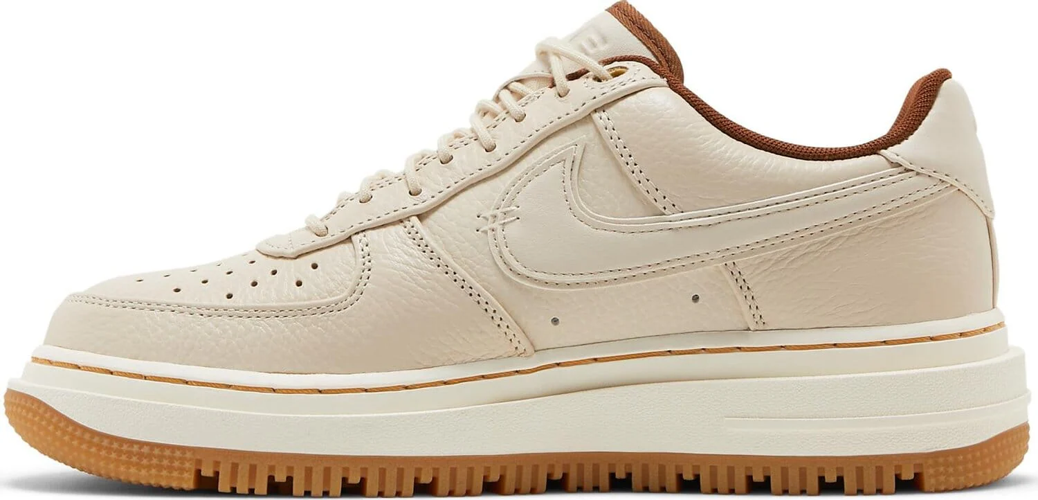 NIKE AIR FORCE 1 LUXE - Image 3