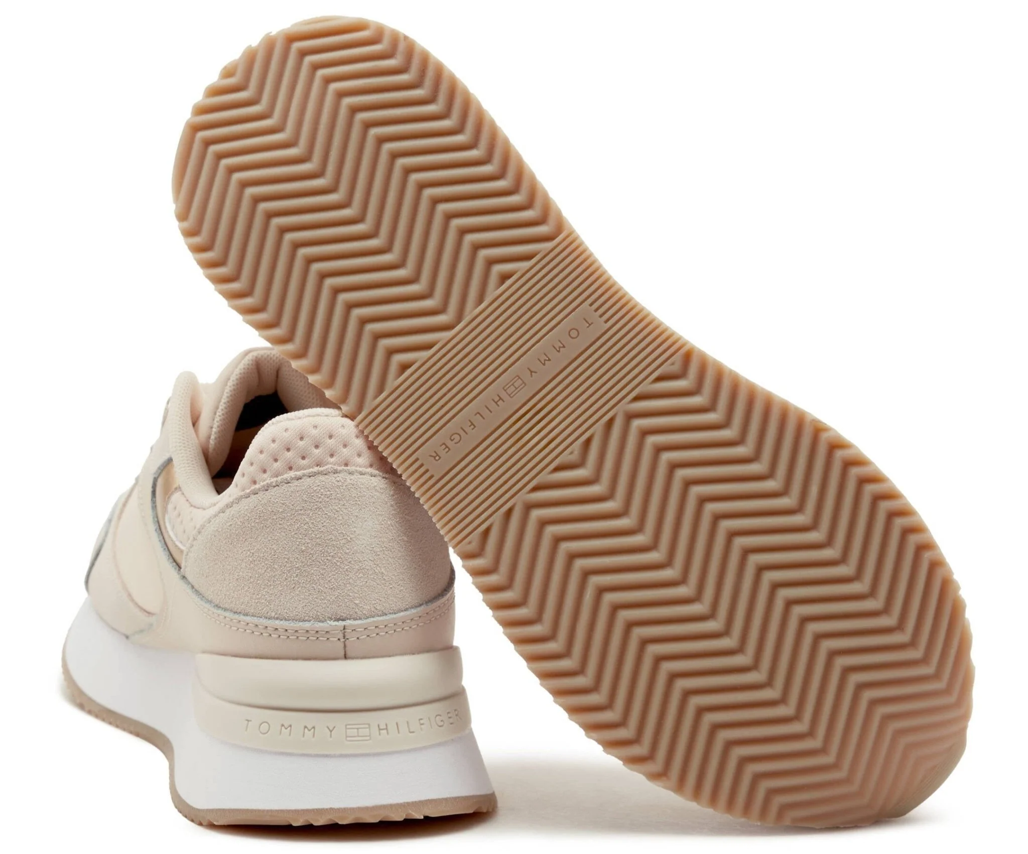 TOMMY HILFIGER Elevated With Embossed Design - Image 4