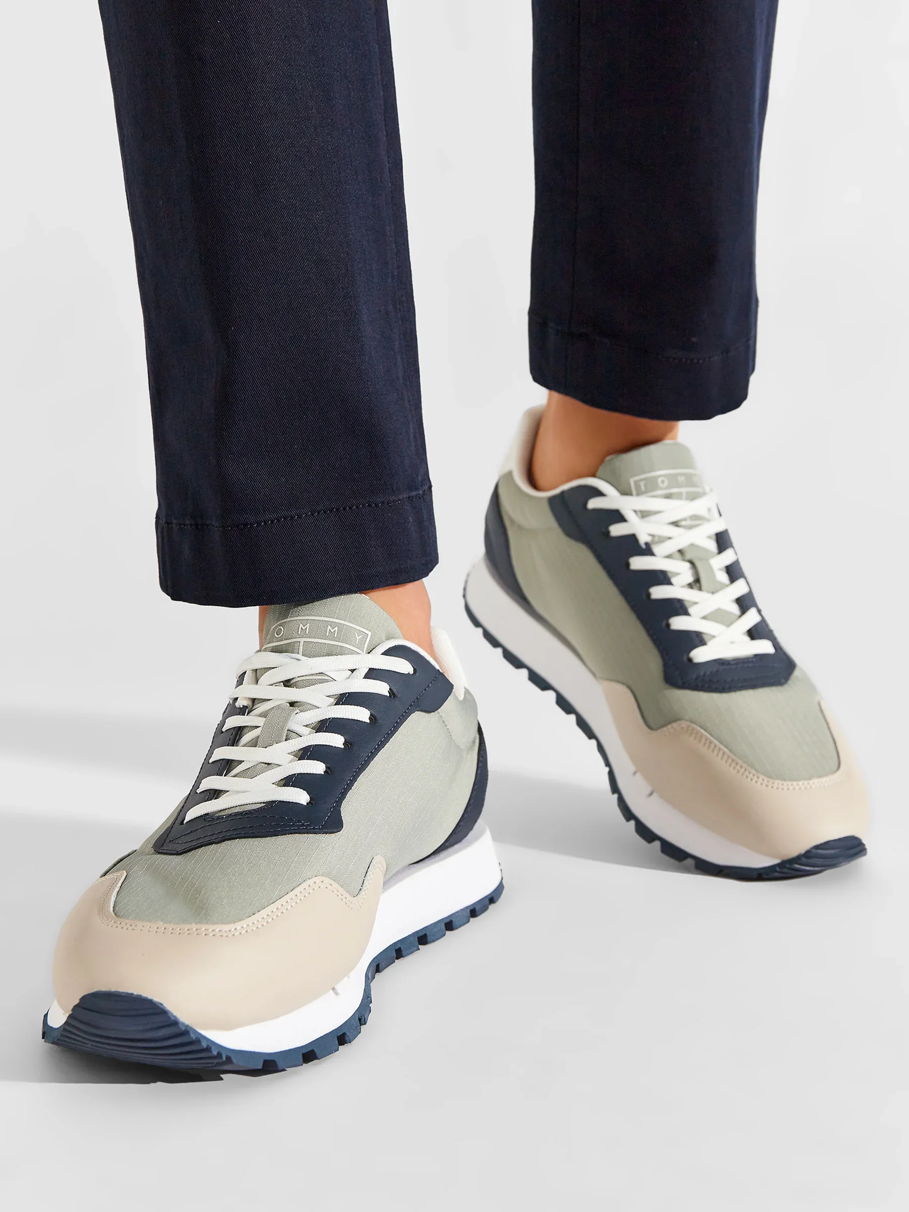 TOMMY HILFIGER Retro Runner Core Sneakers - Image 6