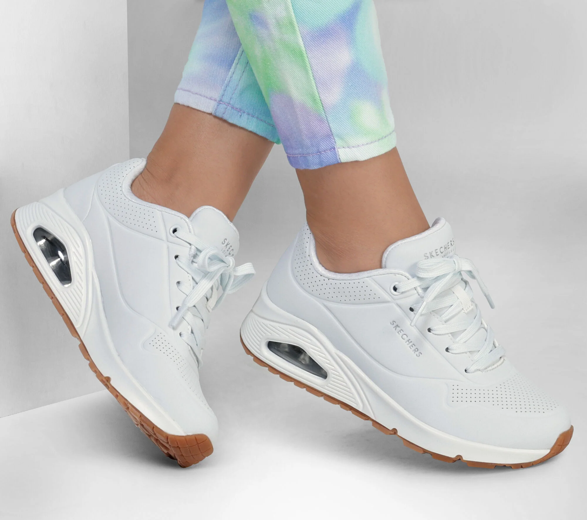 Uno-Stand on Air - Image 5