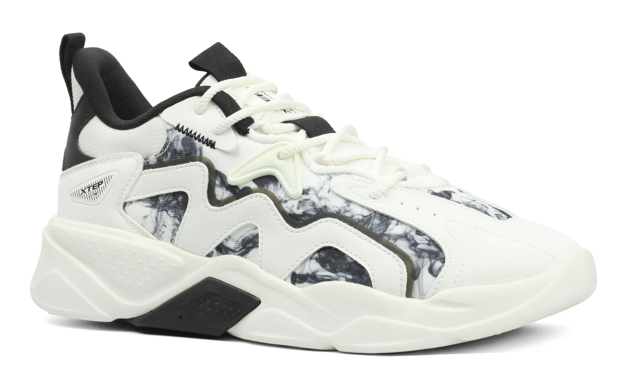 XTEP Lightweight Breathable Shoes - Image 2
