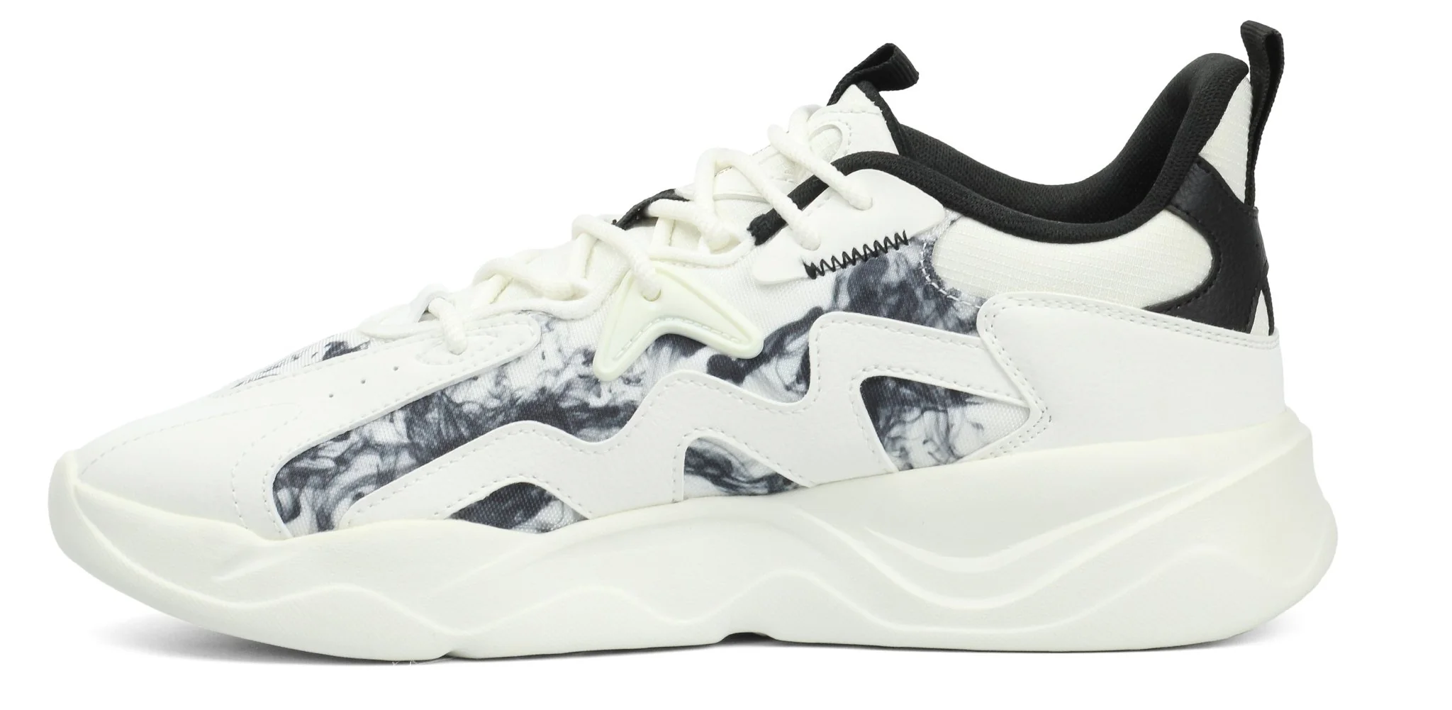 XTEP Lightweight Breathable Shoes - Image 3