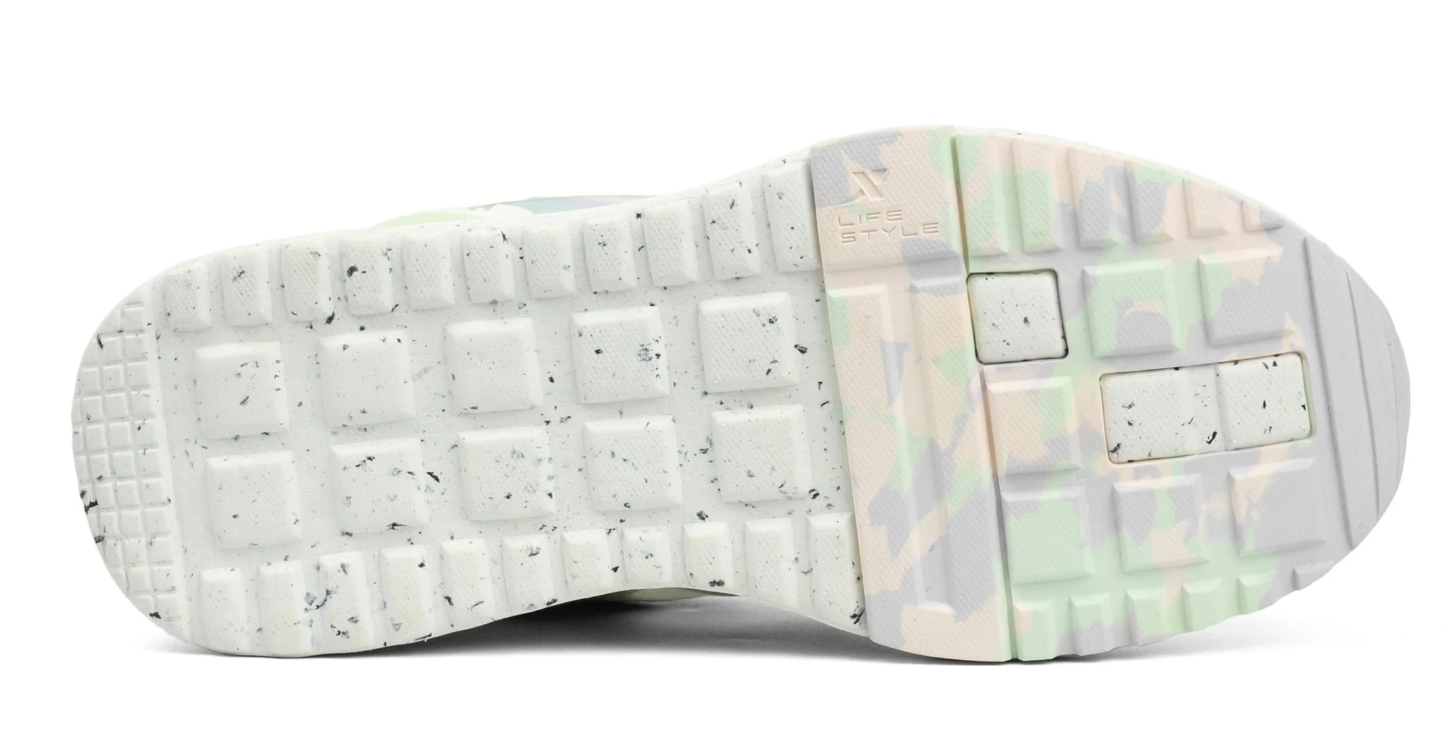 XTEP Low-Top Sneakers Shoes - Image 4