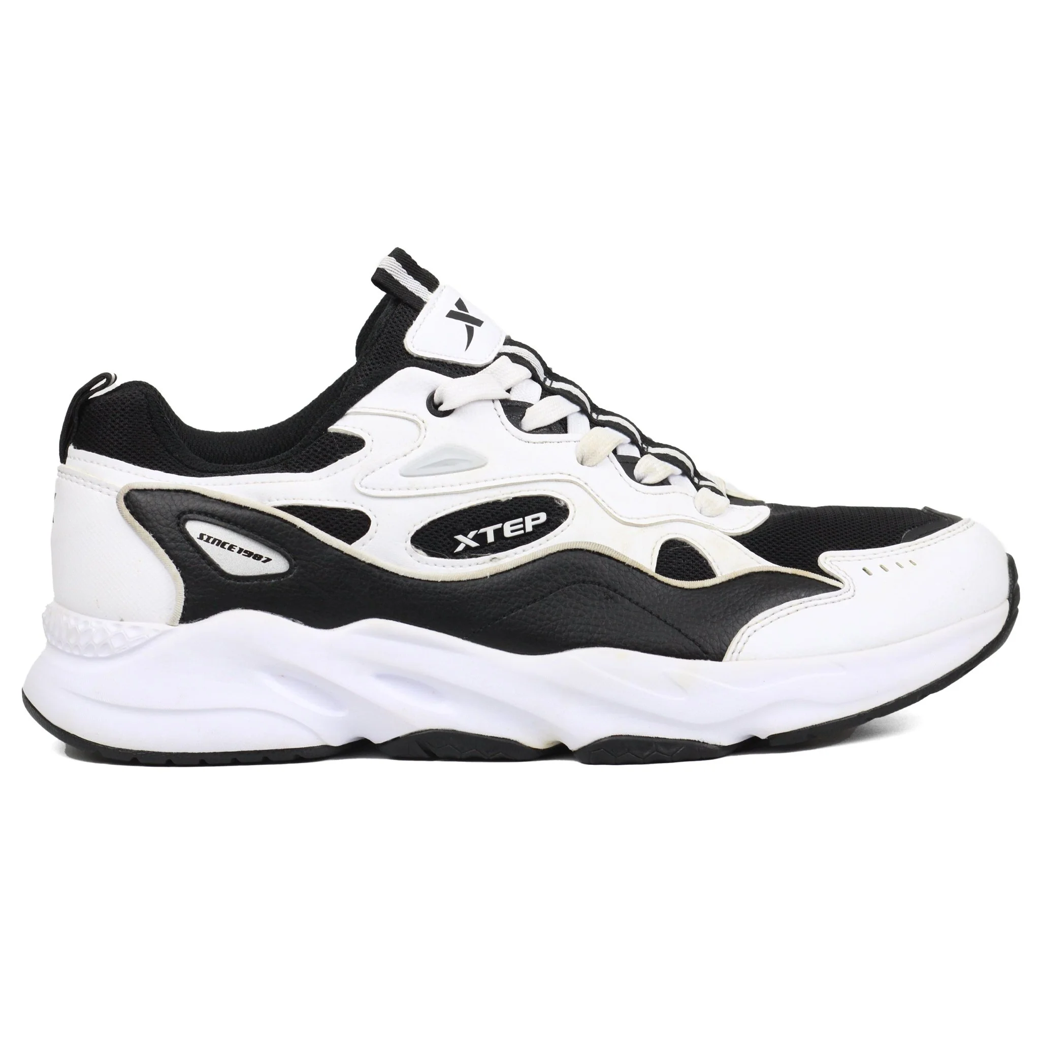XTEP moders casual shoe WTBK